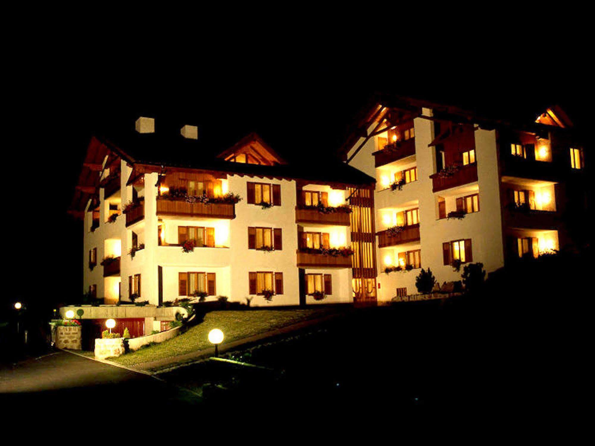 Residence Stefenine Molveno Bagian luar foto